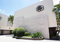 Royal Group Hotel Ming Zu Branch - Motels