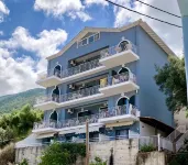 Ponti Beach Hotel - parking