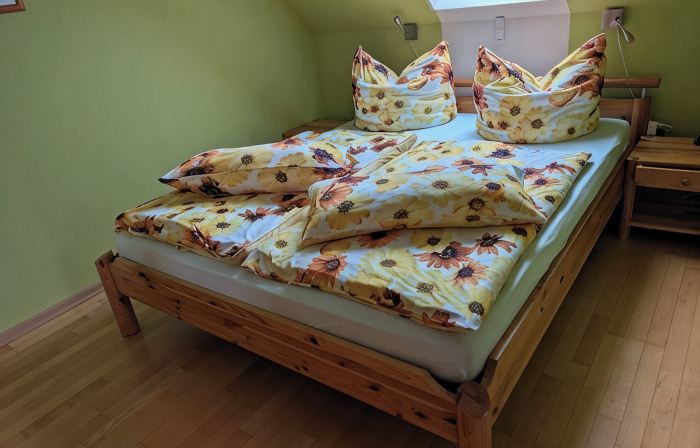 Vacation apartment with roof terrace; bed linen, towels, WLAN and two bicycles