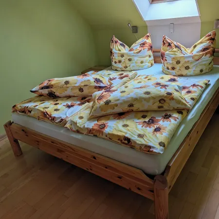 Vacation apartment with roof terrace; bed linen, towels, WLAN and two bicycles