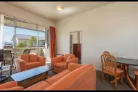 Parkside Motel - motel