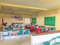 Edotel Smkn 2 Pinrang Mitra RedDoorz Hotels in Watang Sawitto