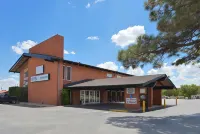 Ranch House Motel فنادق في سويتواتر