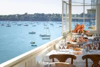 Hôtel-Restaurant Printania Hotels in La Richardais