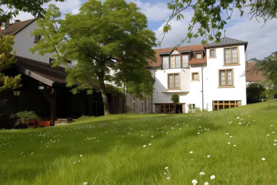 Auberge Saint Walfrid Hôtel Restaurant & Spa Hotel di Puttelange-aux-Lacs