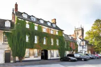 Macdonald Bear Hotel