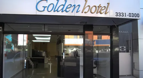 Golden Hotel - O Mais Central - Pet Friendly Hotels in Шапеко