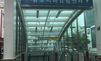 5. 스탠포드 호텔 ..