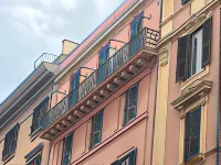 Bed e Breakfast At Your Place di Patrizi Luca Hotel in zona Chiesa Parrocchiale di San Giovanni Battista dei Fiorentini