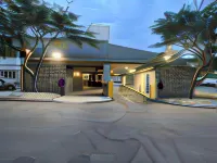 Days Inn & Suites by Wyndham Monroe