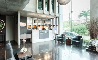 B2 Black Business and Budget Hotel