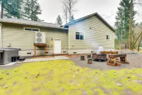 Family-Friendly Packwood Retreat w/ Deck! - Wifi