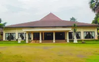 Pendopo 45 Resort Hotel di Kecamatan Tajur Halang