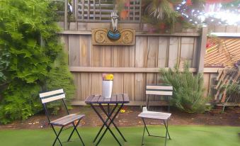Abbotsford Private Rooms & Pods - 15 Charles Homestay - Housity