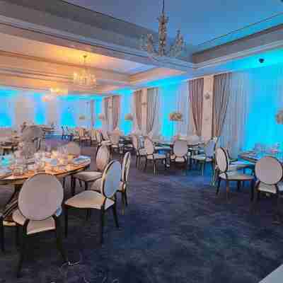 Hotel Queen Vera Dining/Meeting Rooms