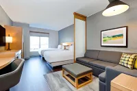 Hyatt Place Kelowna Hotel dekat Father Pandosy Mission