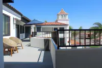 The Surfbreak Hotel
