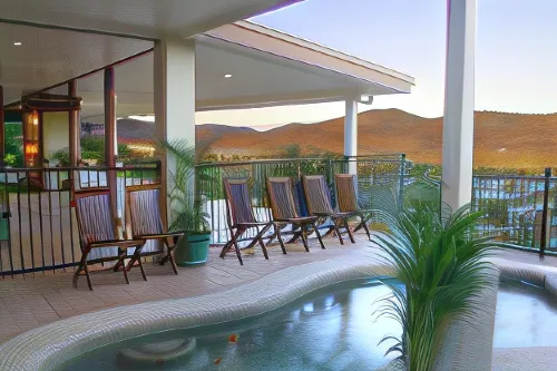 The Summit Rainforest Retreat Hotels in Yungaburra