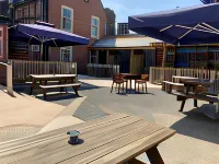 Ellesmere Hotel