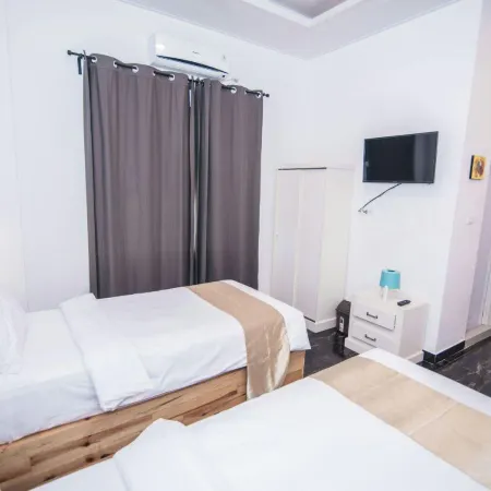 Hadrah Hotel