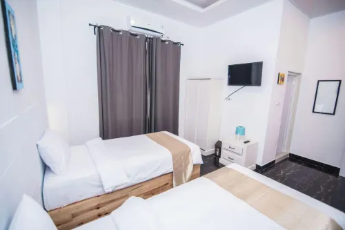 Hadrah Hotel