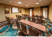 Holiday Inn Express & Suites Red Bluff-South Redding Area
