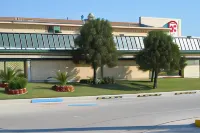 Plaza Inn Hotels near Big Spring State Park