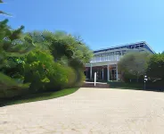 Sea Crest Hotels in Springs