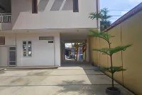 RedDoorz near Universitas Muhammadiyah Purwokerto Hotel dekat Masjid LDII "Al-Barokah" Arcawinangun