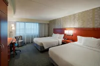 Courtyard Columbus West/Hilliard Hotels near Camp Chase Trail - Indian Ridge Area