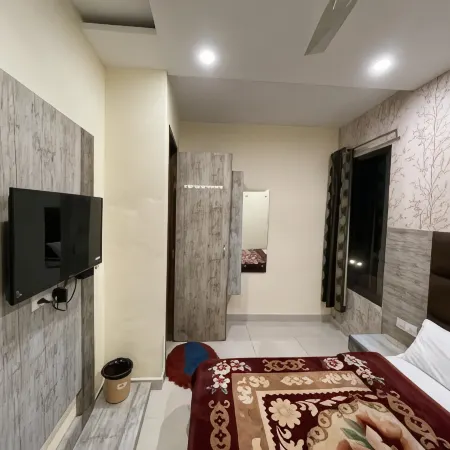 Goroomgo Shree Krishna Hotels (Amritsar, Punjab)