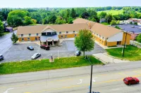 Equality Inn Hotel dekat Rockford Plaza Shopping Center