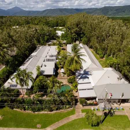 Coral Beach Lodge
