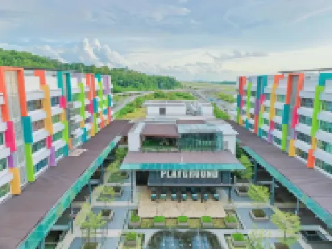 Owl Nest Suite' at aeropod sovo Hotel dekat North Borneo Steam Railway