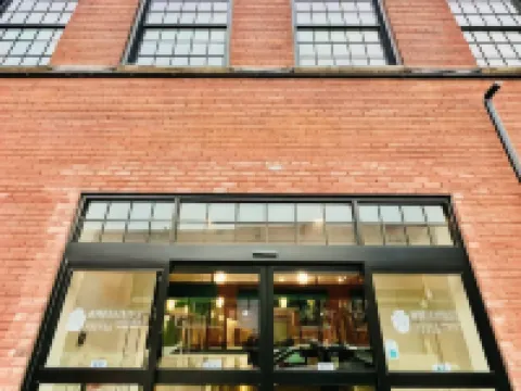 The Warehouse Hotel at Champion Mill Hotele w: Hamilton