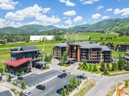 Cozy Mountain Condo with Hot Tub, Pool, and Gondola Access in Steamboat Springs!