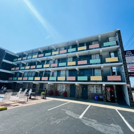 Skyview Manor Motel