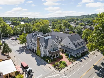 Artists Colony Hotels in Nashville