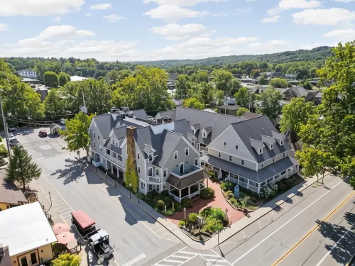 Artists Colony Hotels in Brown County