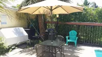Lake Side Lodge فنادق في Lake Worth