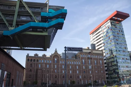 Sleep Inn Düsseldorf Отели рядом с достопримечательностью «Neuer Zollhof»