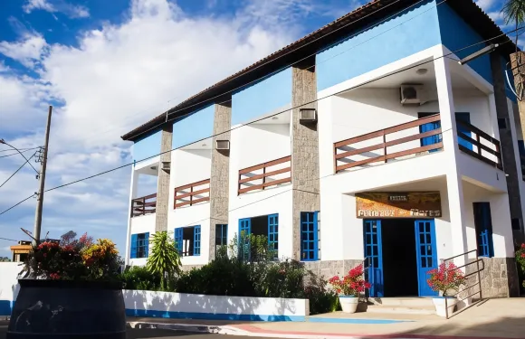 達斯弗洛雷斯酒店