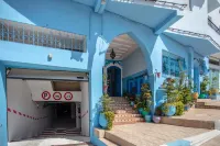 Puerta Azul