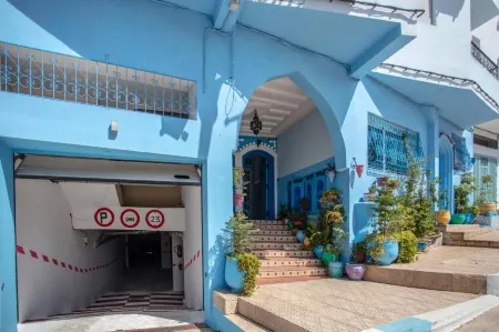 Puerta Azul