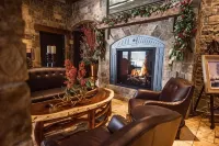Elk Country Inn