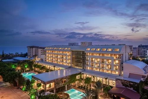 Telatiye Resort Hotel Hôtels à : Payallar Belediyesi