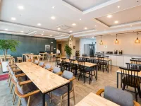 Ocean Square Resort Отели рядом с достопримечательностью «Архитектурный объект Genius Loci»