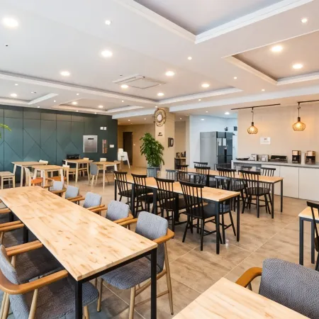 Ocean Square Resort Отели рядом с достопримечательностью «Кафе и кофейный музей Baum»