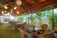 De Lagom Comforts , Comfortable Rooms with Pool & Breakfast - Near Anjuna Beach - bar