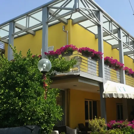 Hotel Illi